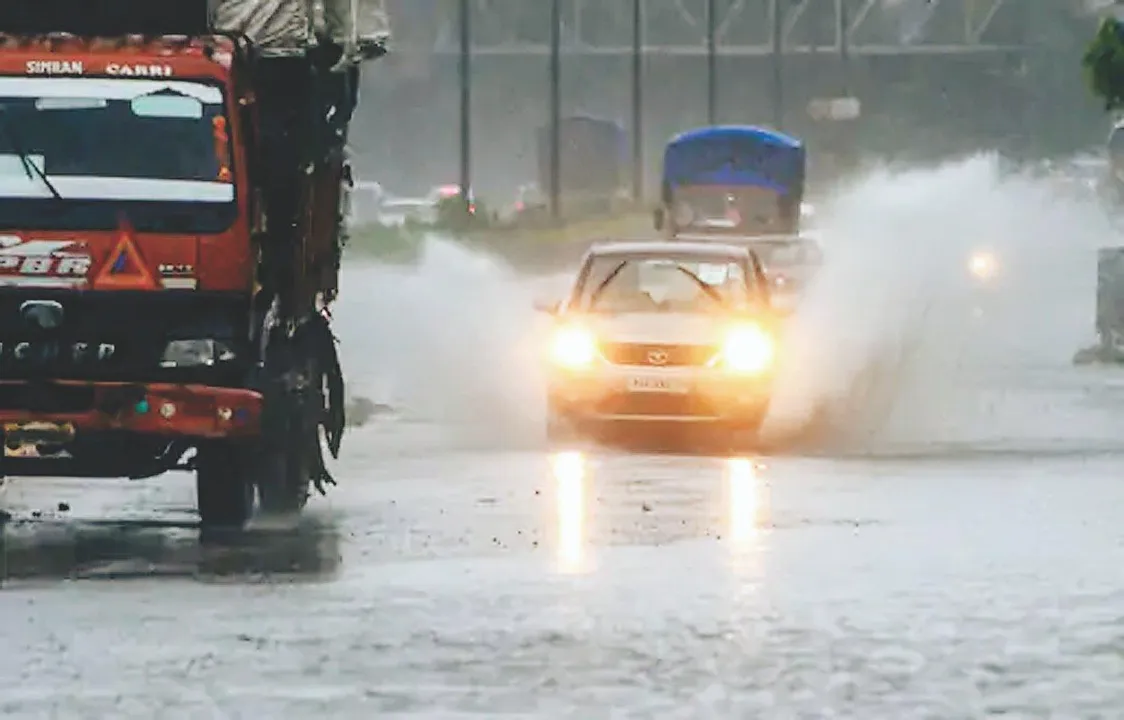 maharashtra-rain-flood-10-dead-11800-rescued
 