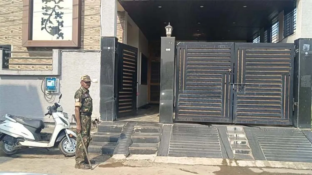   eow-raids-chhattisgarh-coal-liquor-scam-10-locations 