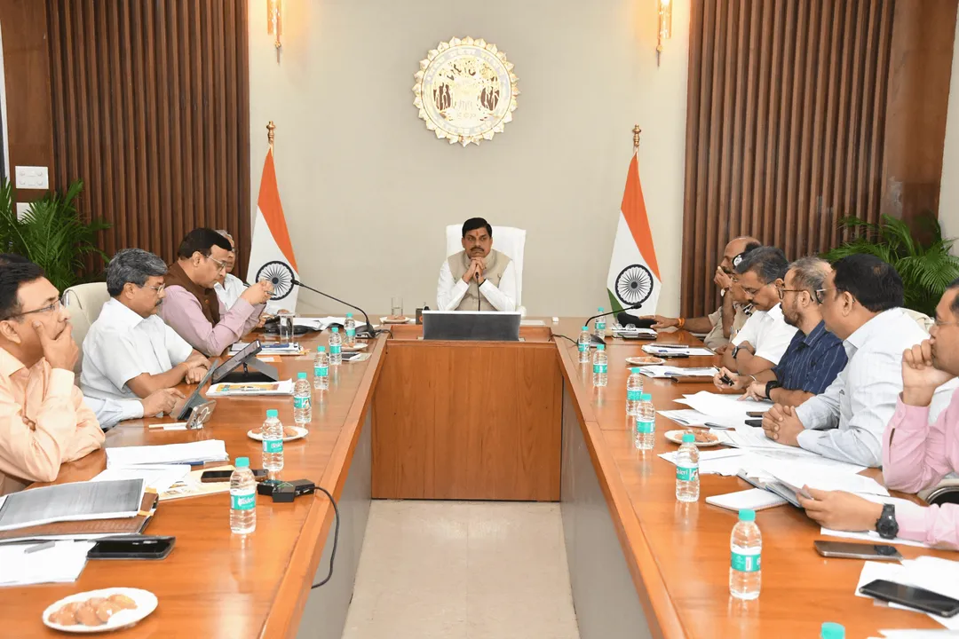  : khad-vitaran-collector-jimmedar-cm-mohan-yadav 