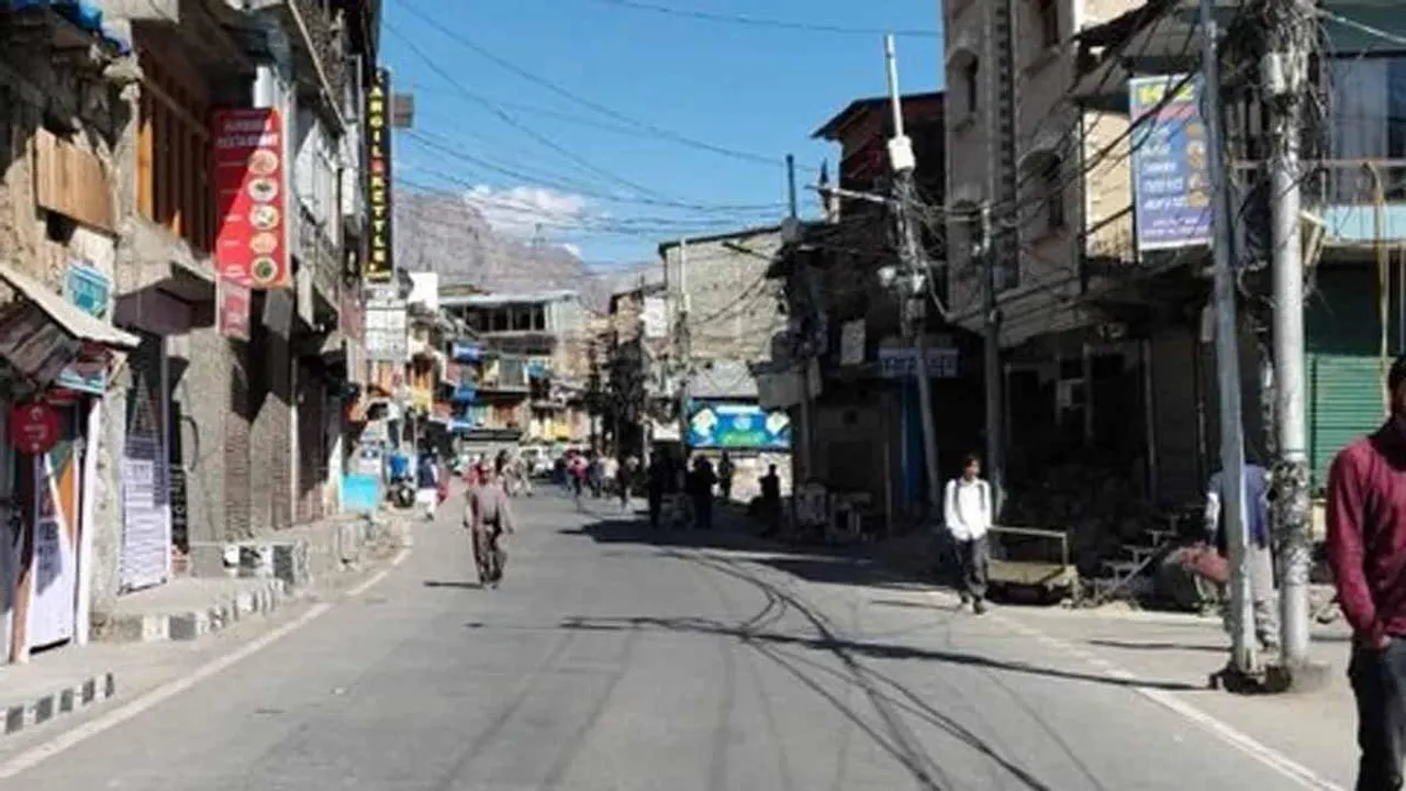  leh-violence-kargil-shutdown-curfew-in-ladakh
 