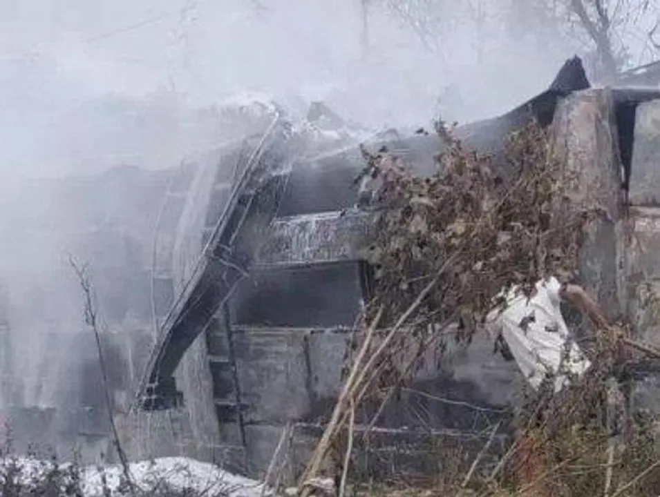  jaipur-bus-fire-high-tension-line-cylinder-blast-two-dead-ten-injured
 