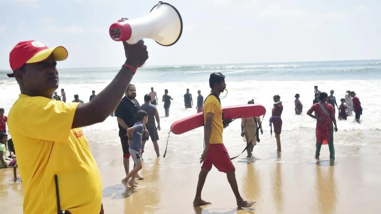  cyclone-montha-andhra-pradesh-alert-ndrf-on-standby
 