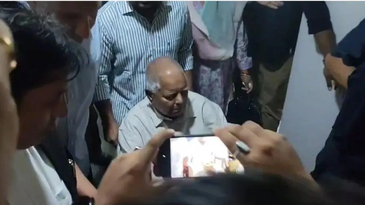  irctc-scam-lalu-rabri-tejashwi-charges-before-bihar-election
 