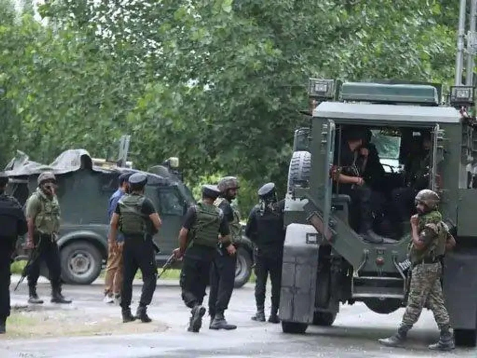  kupwara-encounter-two-terrorists-killed-loc-infiltration-foiled
 