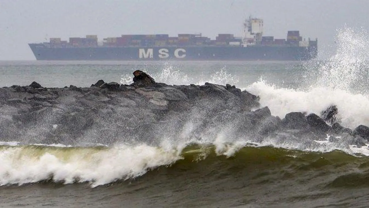  cyclone-montha-impact-andhra-telangana-bengal-odisha
 