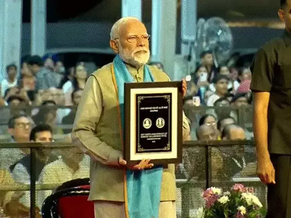  pm-modi-gujarat-visit-sardar-patel-jayanti-projects-statue-of-unity 