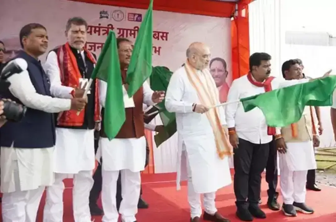  amit-shah-launches-bus-service-and-mahatari-vandan-installment-chhattisgarh 