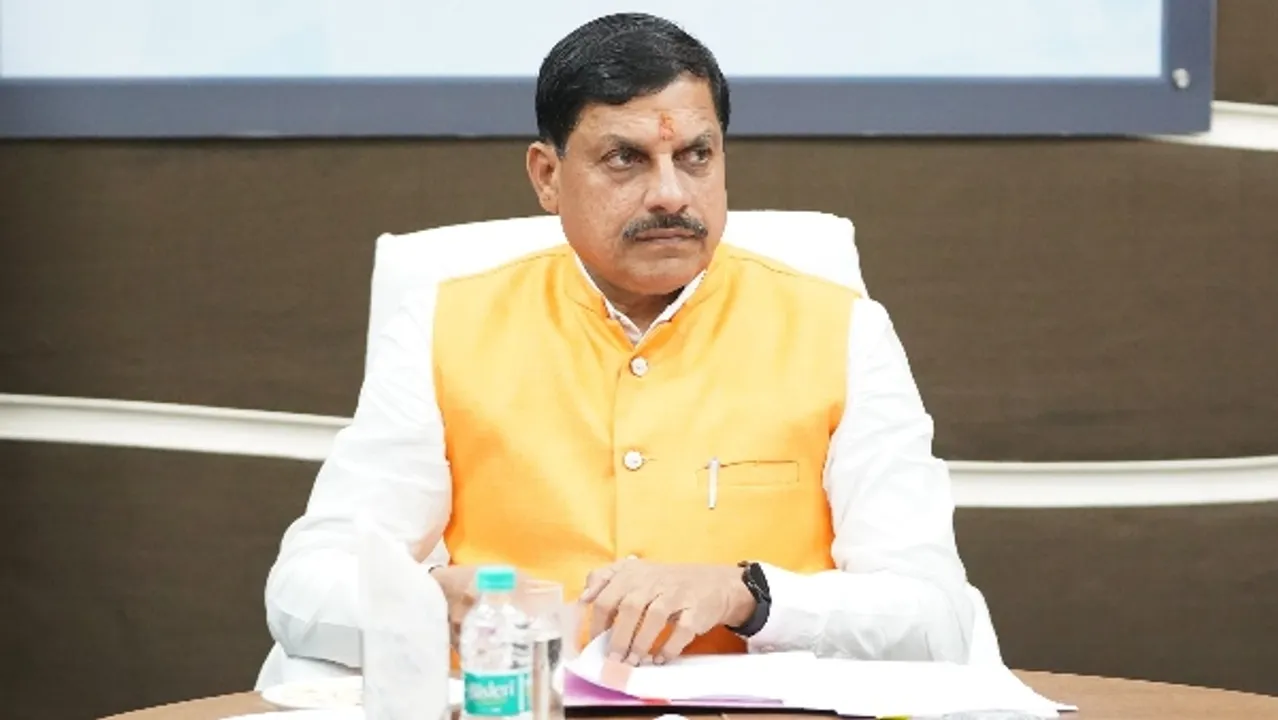  cm-mohan-yadav-parasia-visit-after-cough-syrup-deaths 