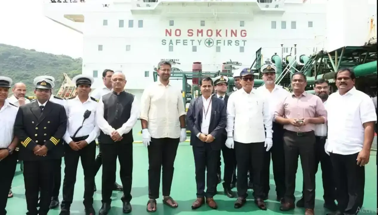  vlgc-shivalik-first-voyage-symbol-of-aatmanirbhar-bharat 
