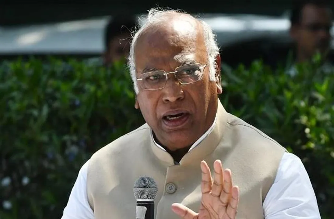  mallikarjun-kharge-hospitalised-bengaluru 