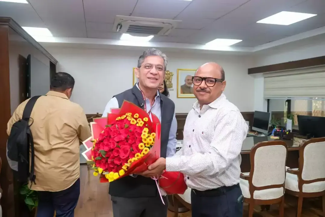  ias-vijay-kumar-appointed-secretary-ministry-shipping-waterways 