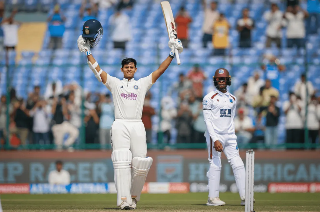  yashasvi-jaiswal-heading-towards-double-century-india-vs-westindies-test-match-score-318-2 