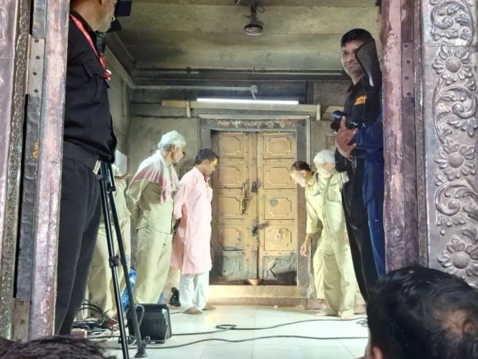  banke-bihari-temple-toshakhana-treasure-found-gold-silver-bars 