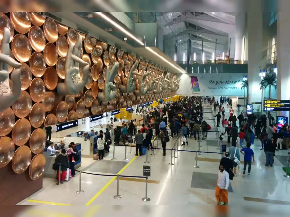  delhi-airport-atc-system-failure-flights-delayed-second-day 