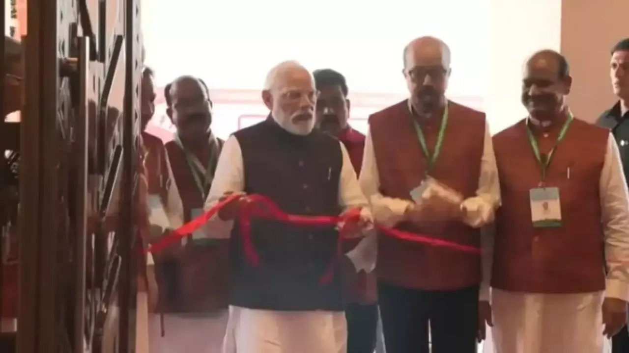  pm-modi-inaugurates-chhattisgarh-new-assembly-building 