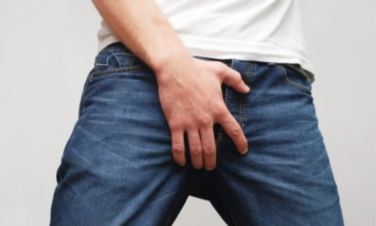  Man with three penises lives his life unaware of this rare condition