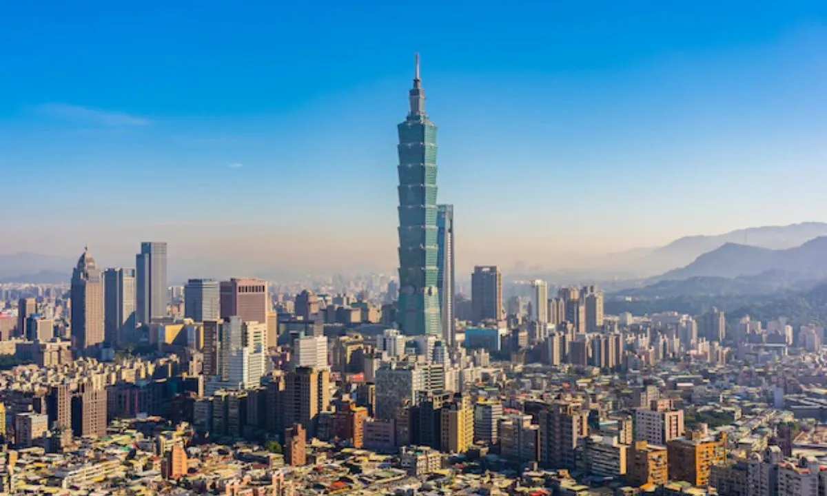  The Taiwan Employment Gold Card will be an enhanced version of all the three-the visa, work permit, and residence permit benefits altogether. Photograph: (FastLane HR) 