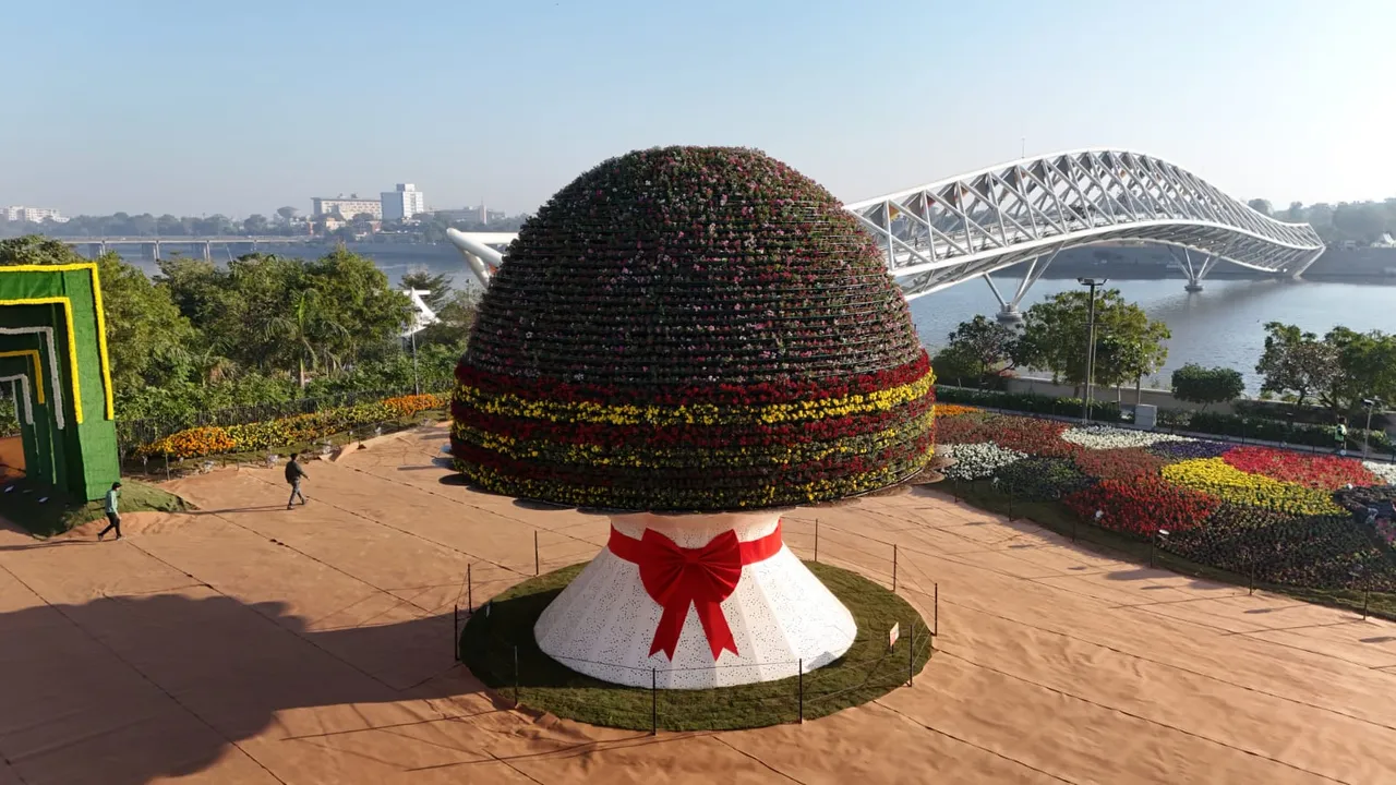   Ahmedabad Municipal Corporation's 10.24-meter high and 10.84-meter radius flower bouquet earned the Guinness World Records title. Photograph: (x) 