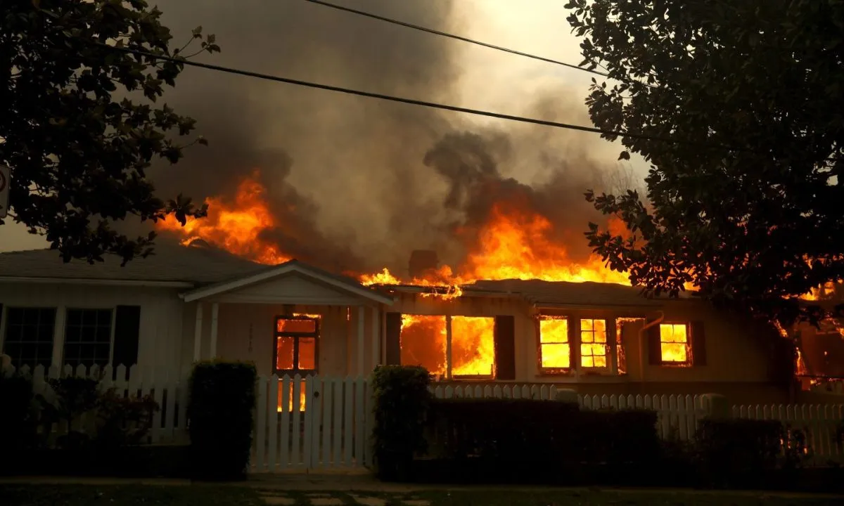  At least six wildfires are burning in Los Angeles County, and authorities fear the death toll may rise as already five people are confirmed dead. Photograph: (Fortune) 