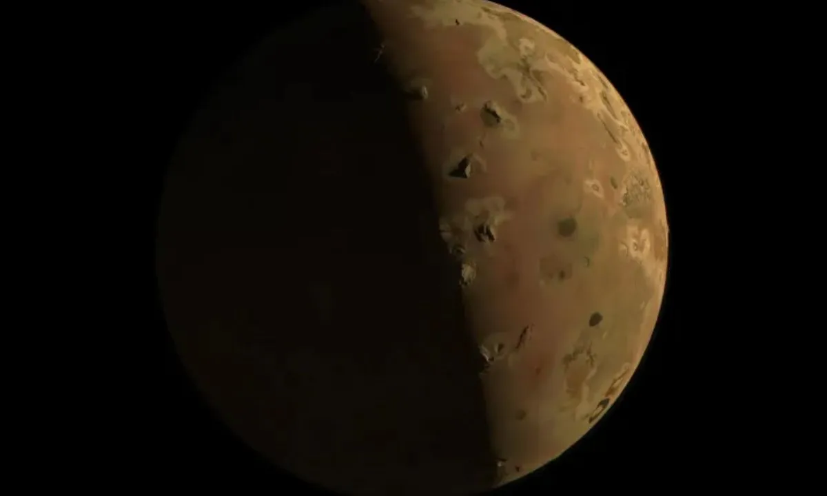  Photograph: (Popular Science) 