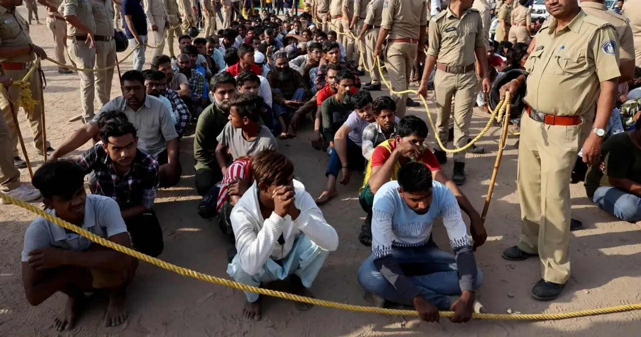  Photograph: (Amit Dave/Reuters) 