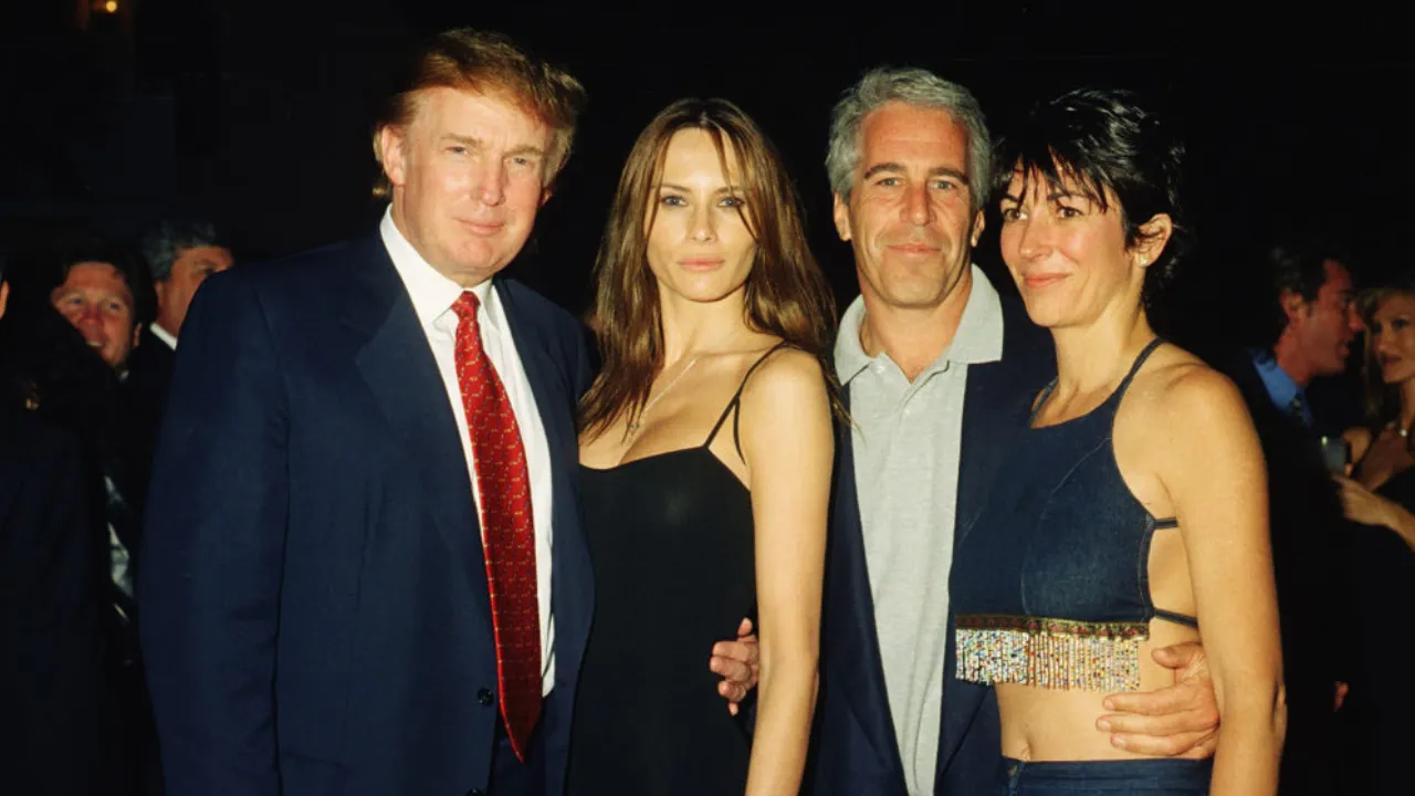 Trump photo reappears in Epstein files