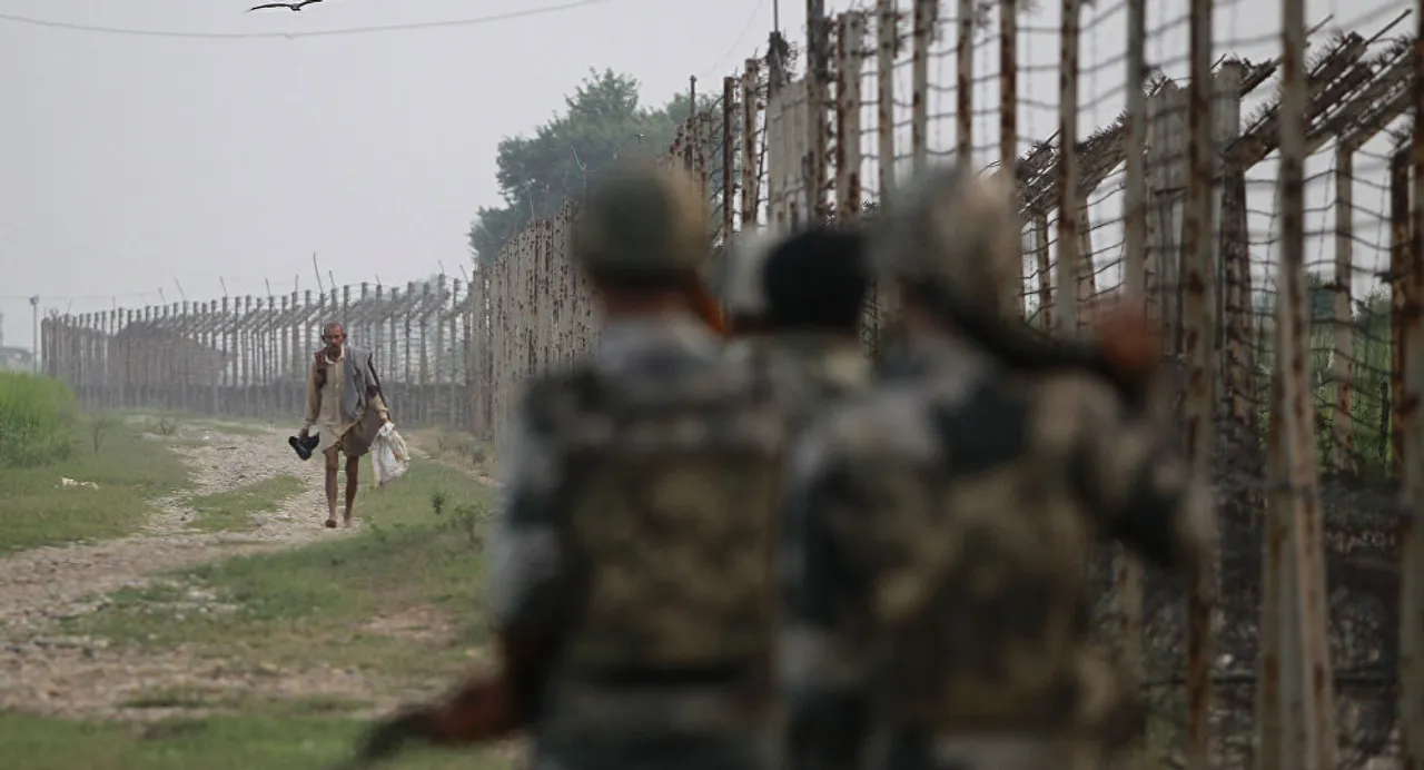  20-year old boy travels 1,300 kilometers to meet Pakistani girlfriend, gets caught by BSF at border