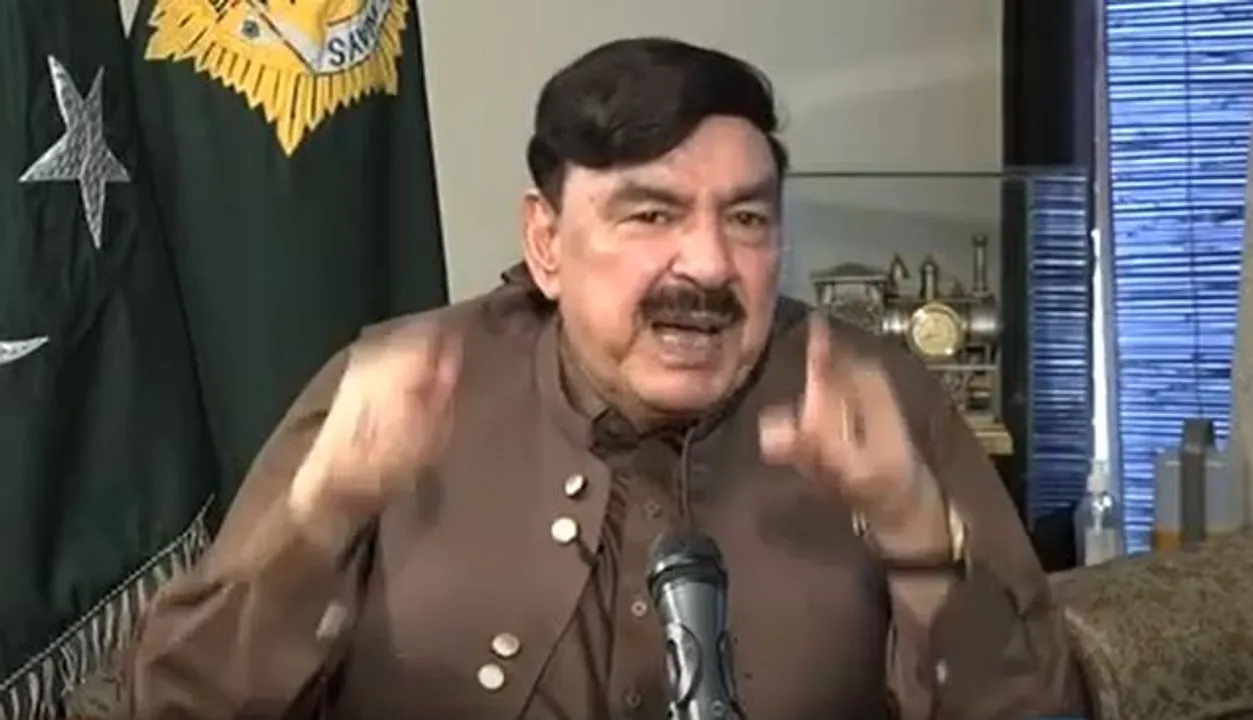  'We have precise atomic bombs that will destroy India without harming any Muslim': Pakistan Minister warns | WATCH