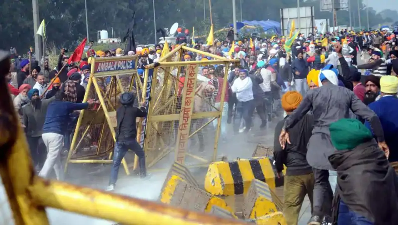  Protests, clashes in parts of Punjab and Haryana on Constitution day as farmers march to Delhi against new Agricultural laws