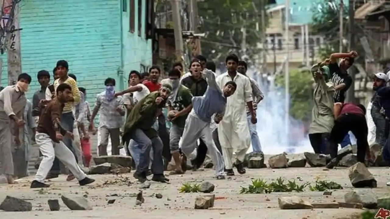  5 attacks on Ram Mandir's collection drive across country within a few days, because we are a ‘Democracy’