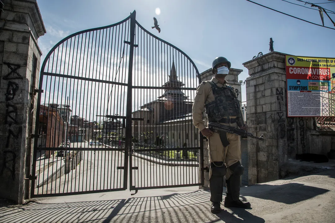  ‘Mosques are shielding terrorists  in Kashmir’: Indian Forces requests Islamic bodies to stop & condemn such acts