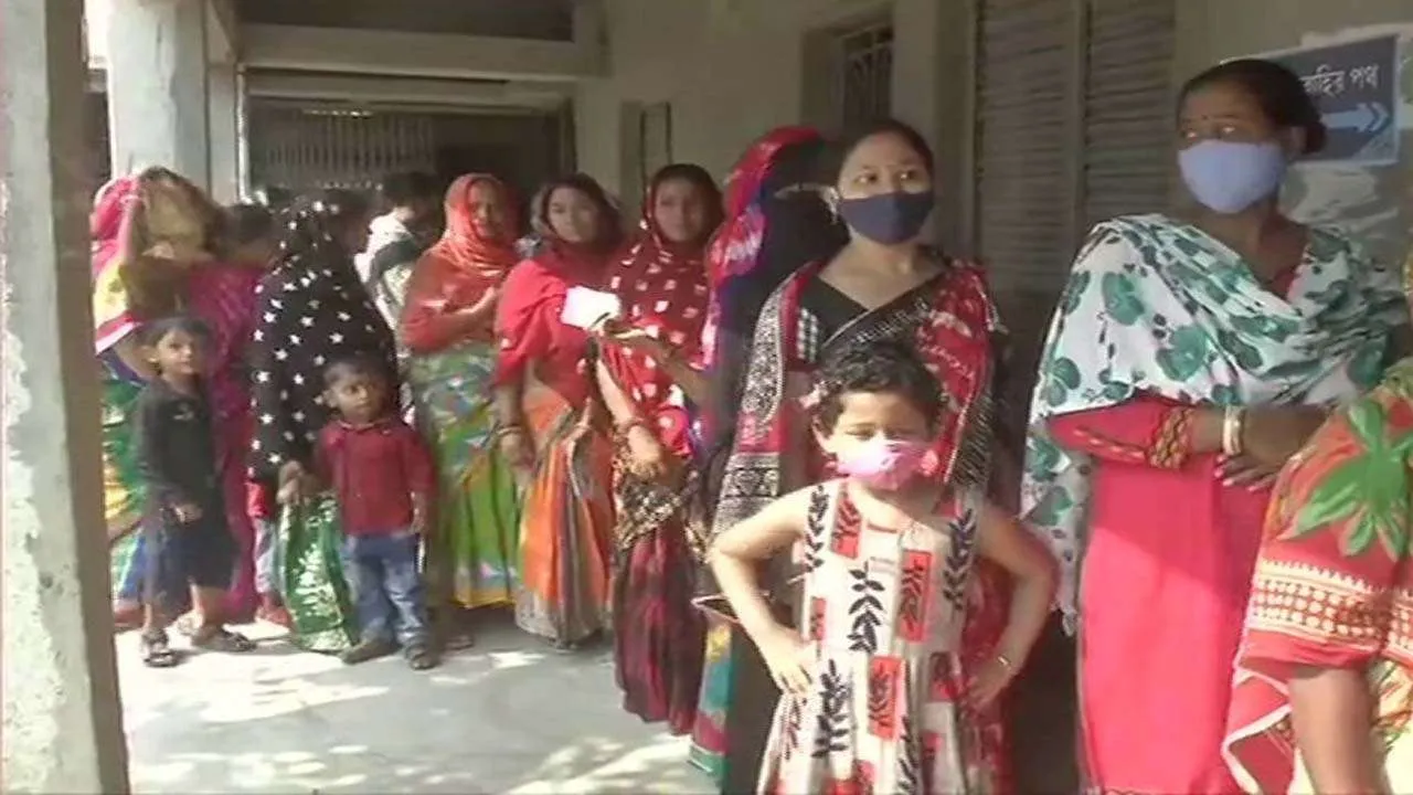 The 7th phase of voting ends in West Bengal with 75% turnout
