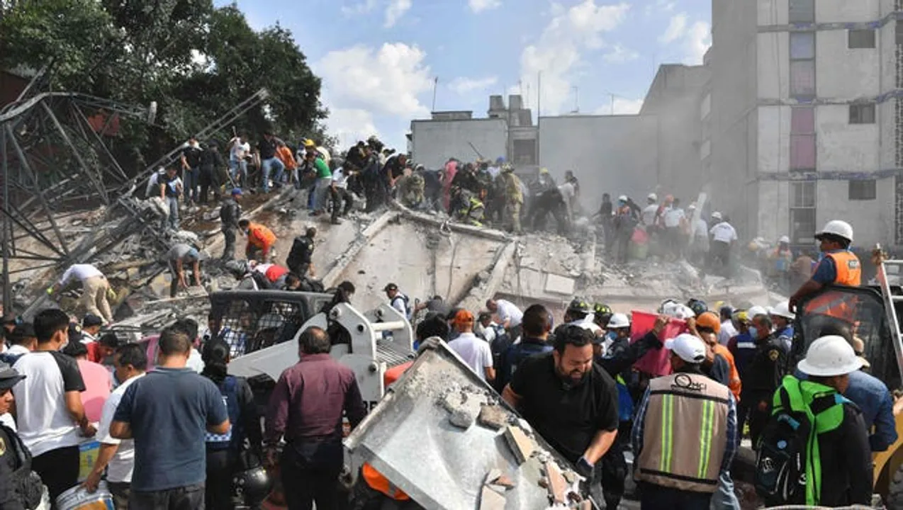  Powerful 7.0 earthquake in Mexico triggers Tsunami alert, buildings sway in capital | WATCH