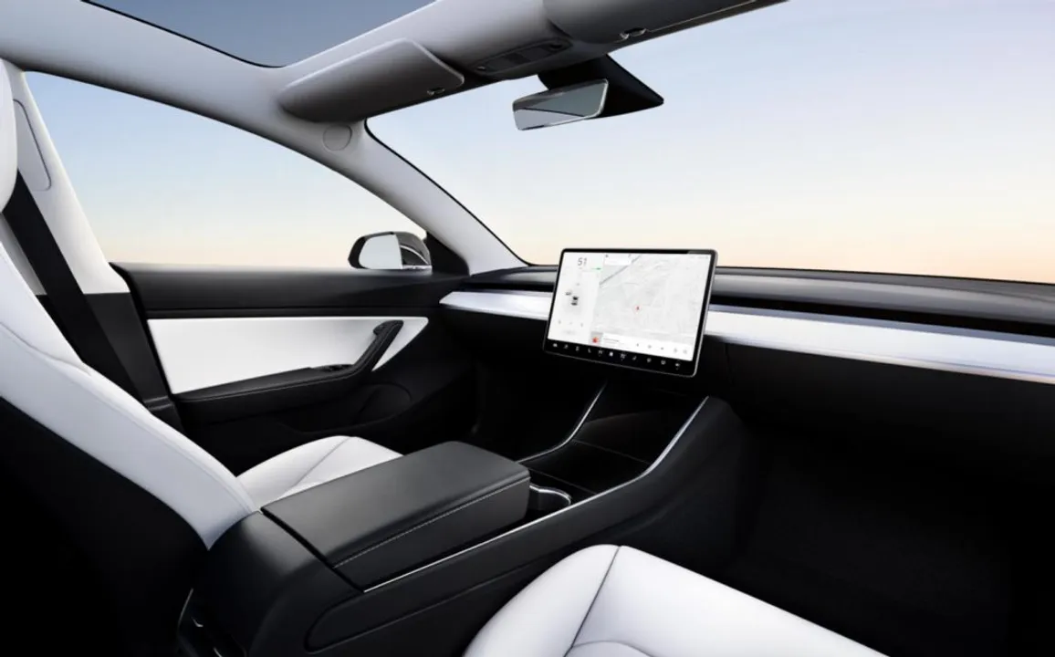  As Indian govt plans on cutting import tax, Tesla to launch cheap Rs. 18 lakh electric hatchback ‘without steering’