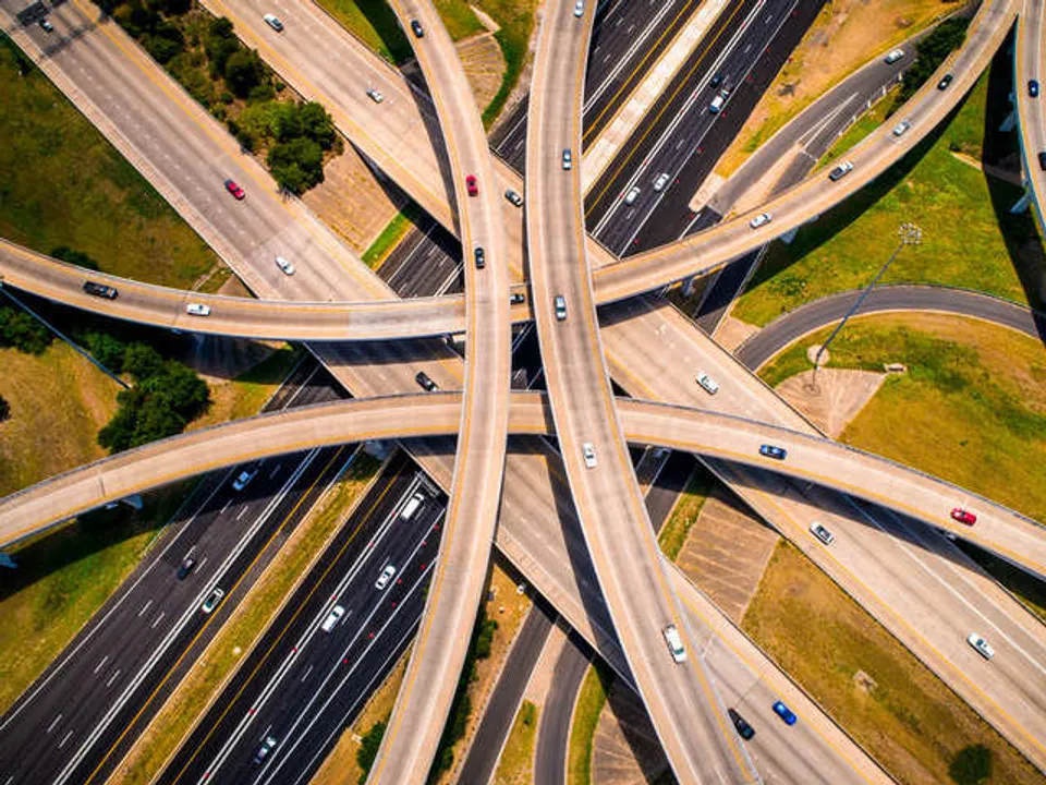  World’s Longest Expressway from Delhi to Mumbai nears completion: Here are the key developments