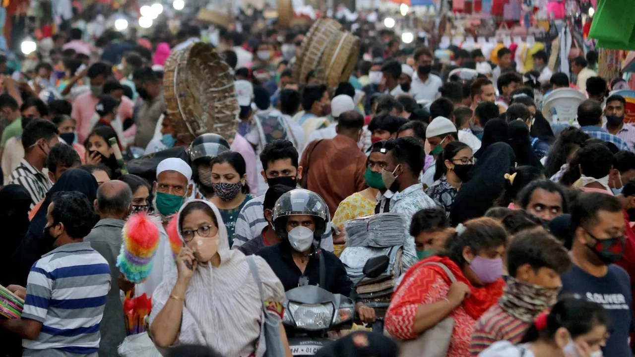  India's third wave has finally begun to recede: 75% Indians are now fully jabbed with the COVID-19 vaccine