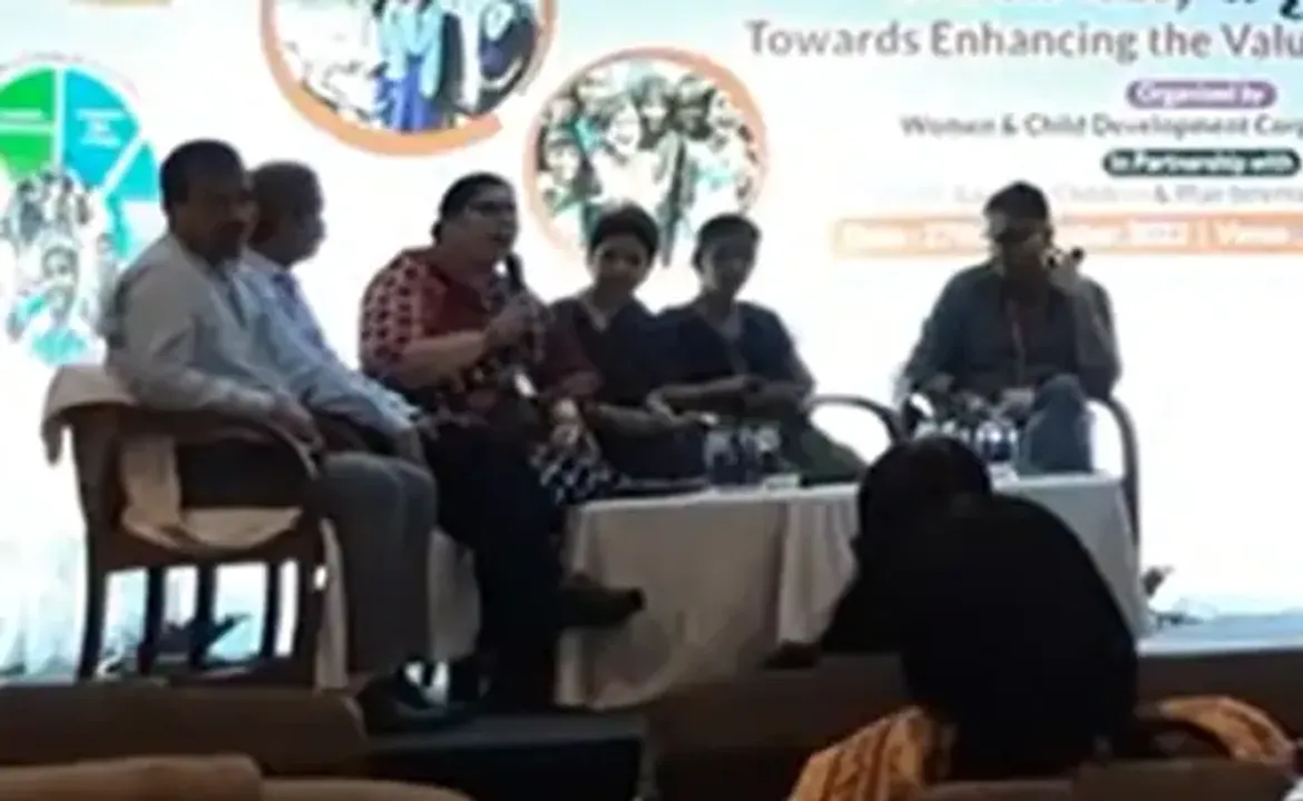  Bihar school girls ask for sanitary pads & toilets, IAS officer replies ‘Do you want condoms too?’ at UNICEF event | WATCH