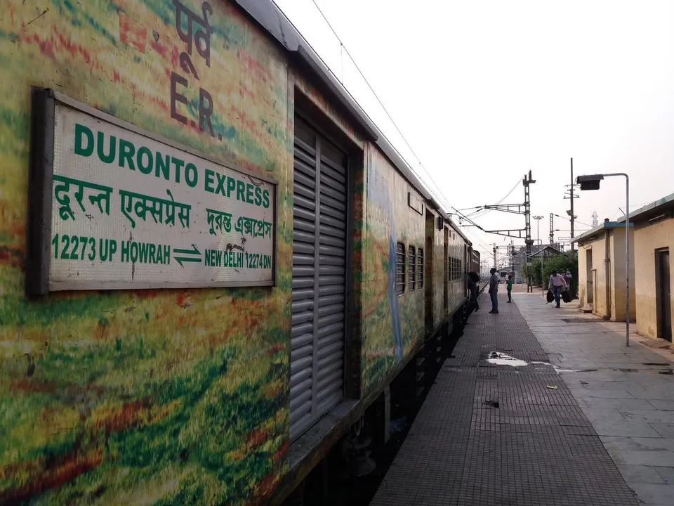  Jungle Raj reloading as Duronto passengers looted at gunpoint in Bihar