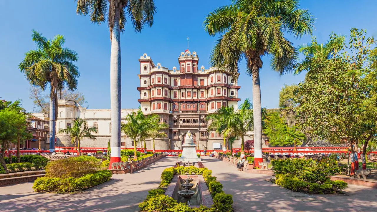  Indore again bags title of ‘India’s cleanest city’: Generates 1,900 tons of waste/day & earns crores from it