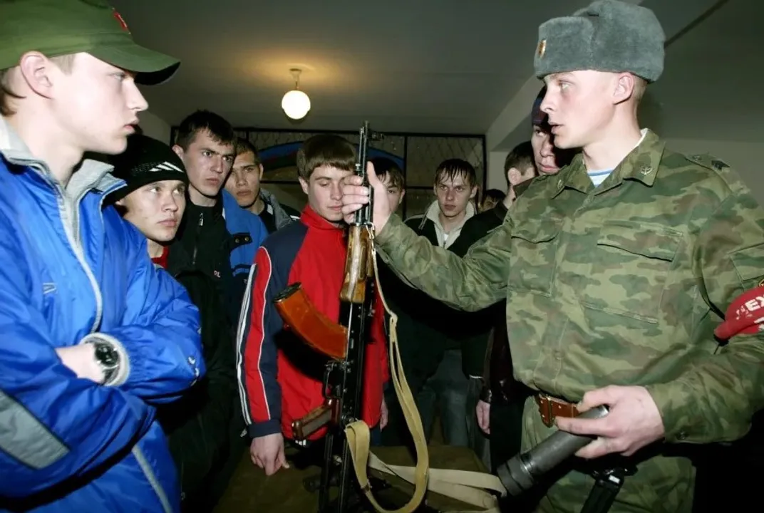  Russia to provide basic military training in schools