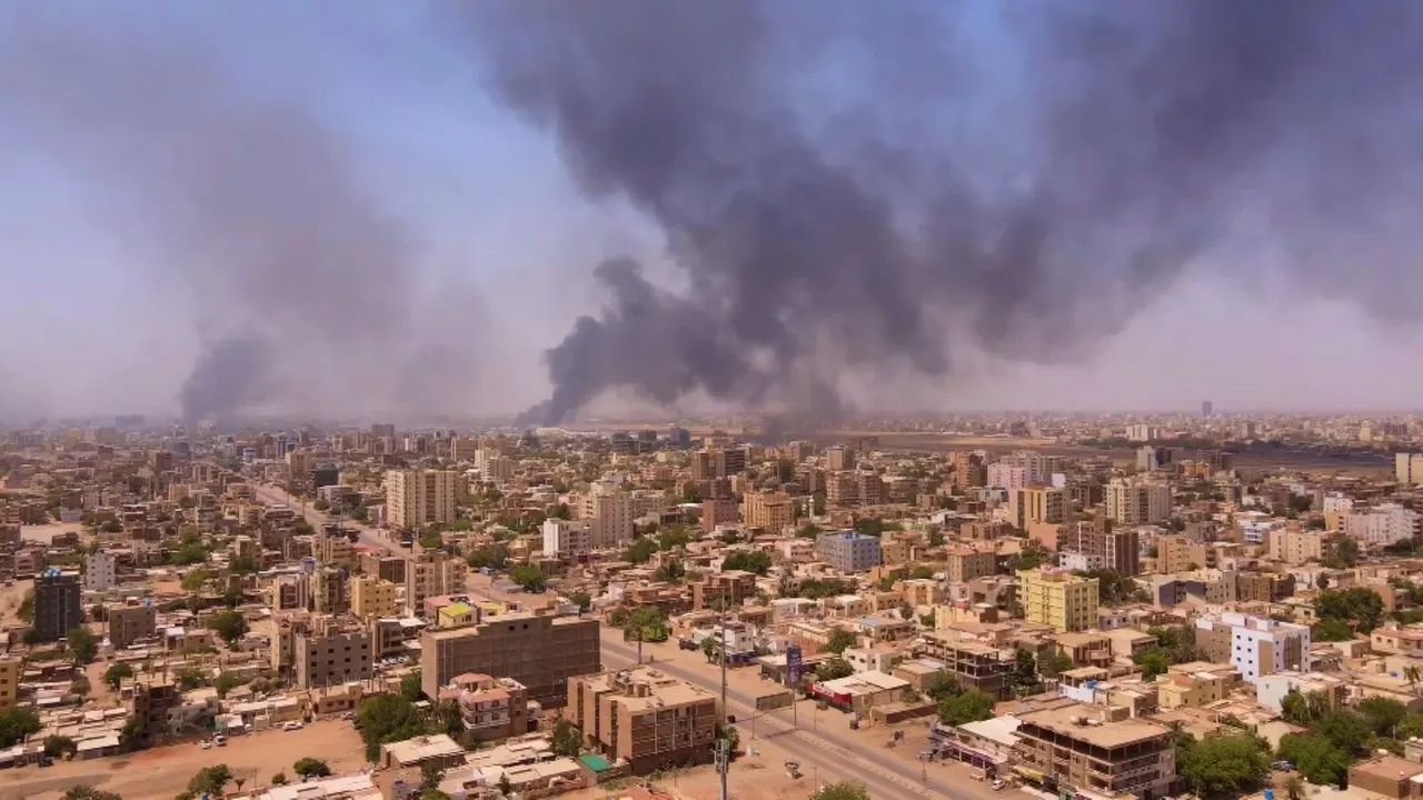  Another African nation goes into battle: Hundreds killed, thousands injured as Sudan army fights paramilitary to power