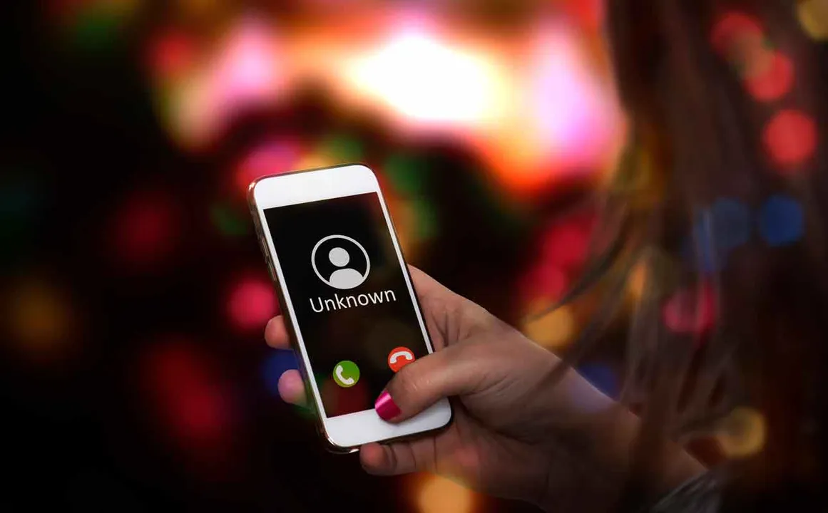  "Don't pick up calls made from unknown numbers", Telecom minister requests all Indians