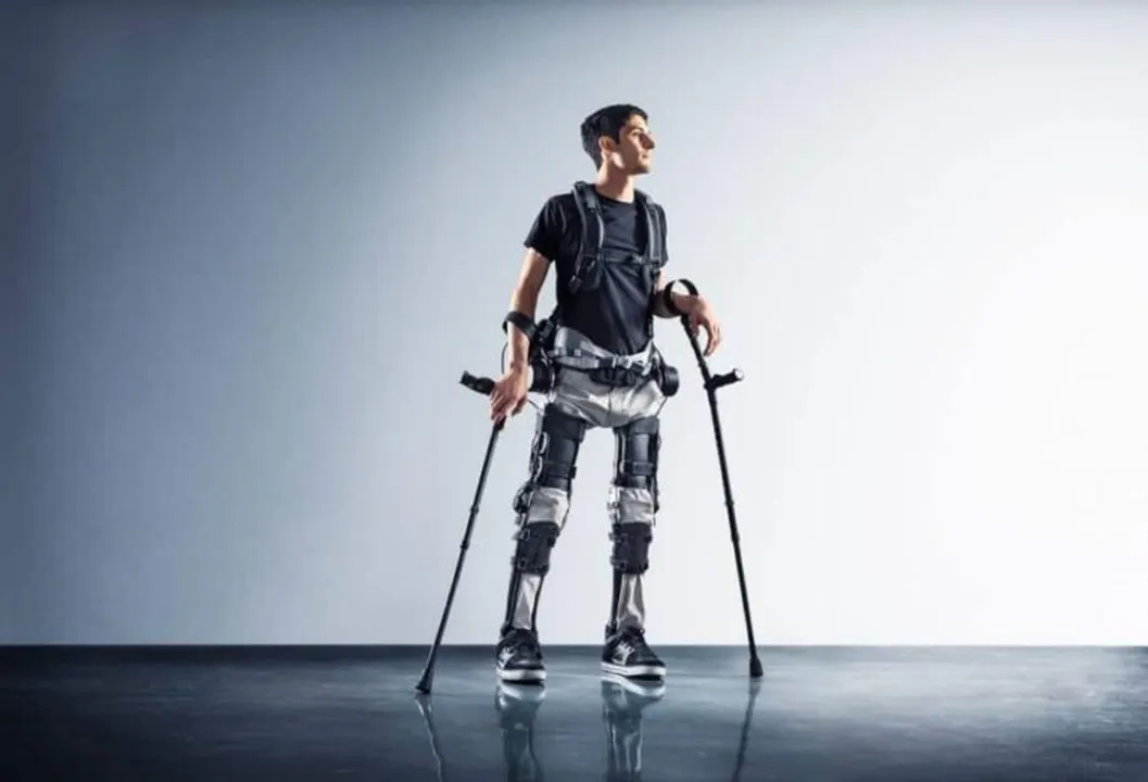  Paralysed US man regains movement and sensation after miraculous surgery
