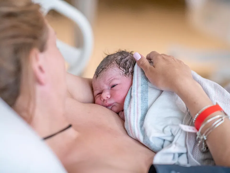  New reports finds the right age to give birth