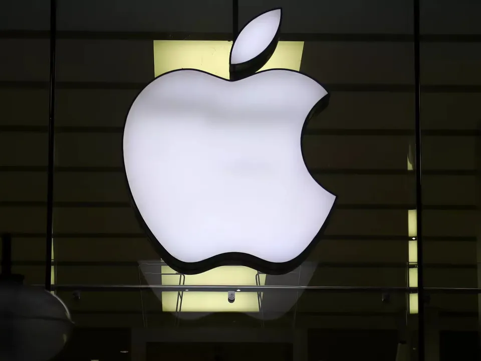  Apple hits the $3 trillion mark; Becomes the first company to end trade above the mark