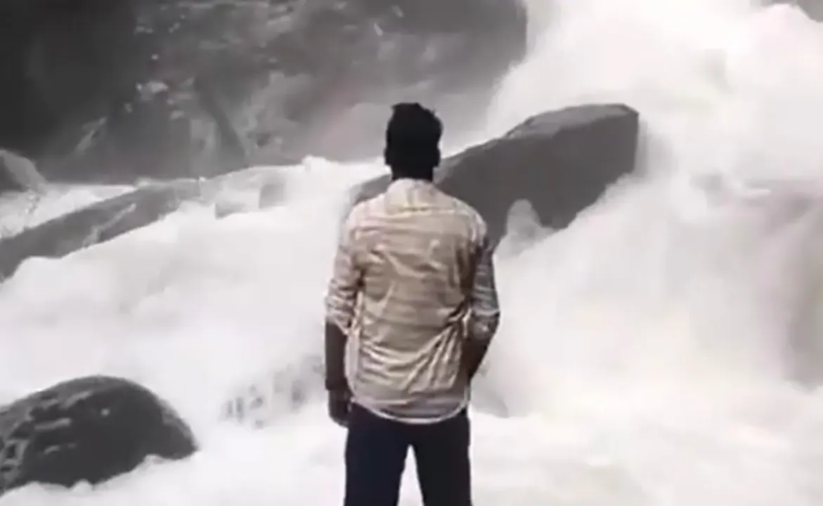  Karnataka man slips and falls in waterfall while posing for Instagram reels