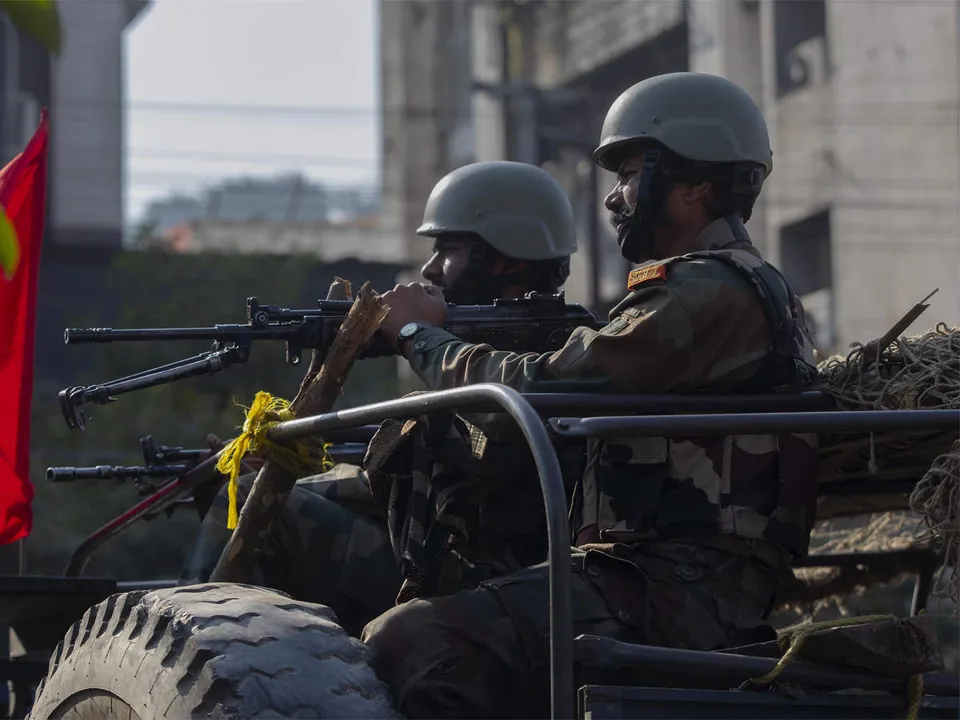  Indian Army disrupts infiltration; seizes ammunition in Hamirpur, Balakot