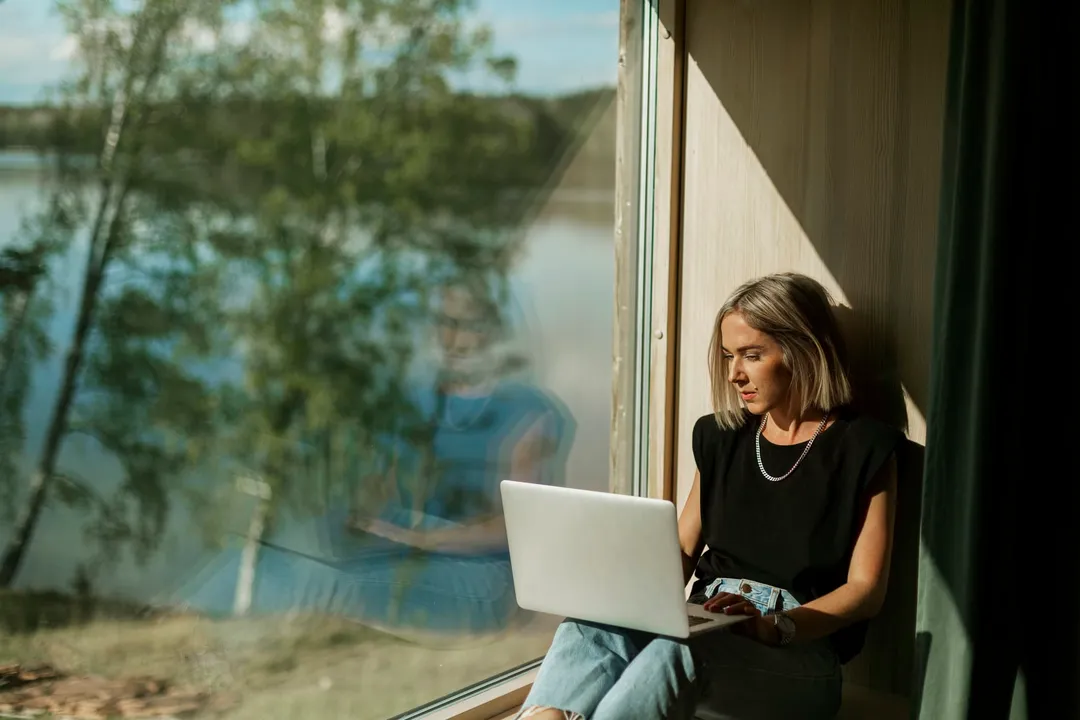  Australian unions fight for WFH flexibility as companies shift towards pre-pandemic work setting
