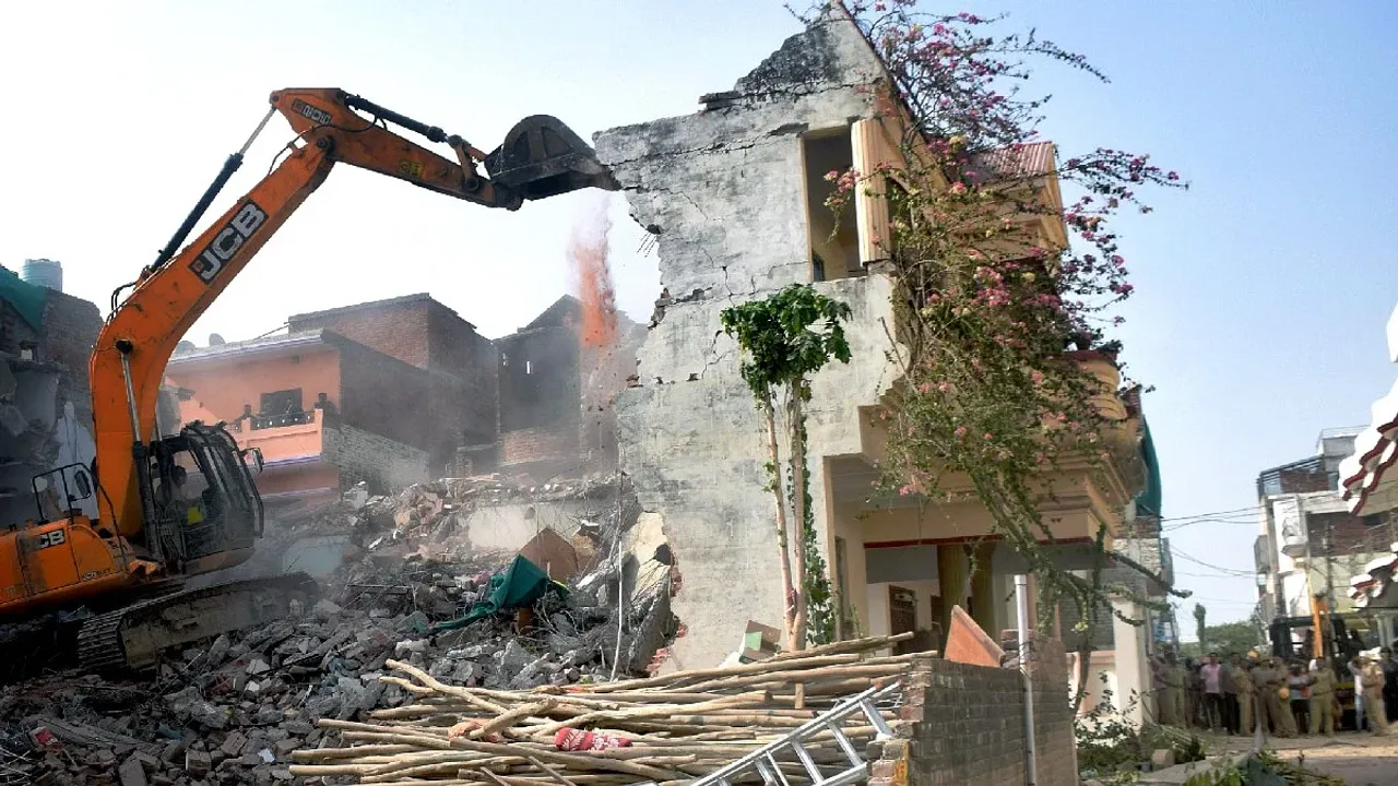  Lucknow mayor calls bulldozer at a hospital over shoe removal request