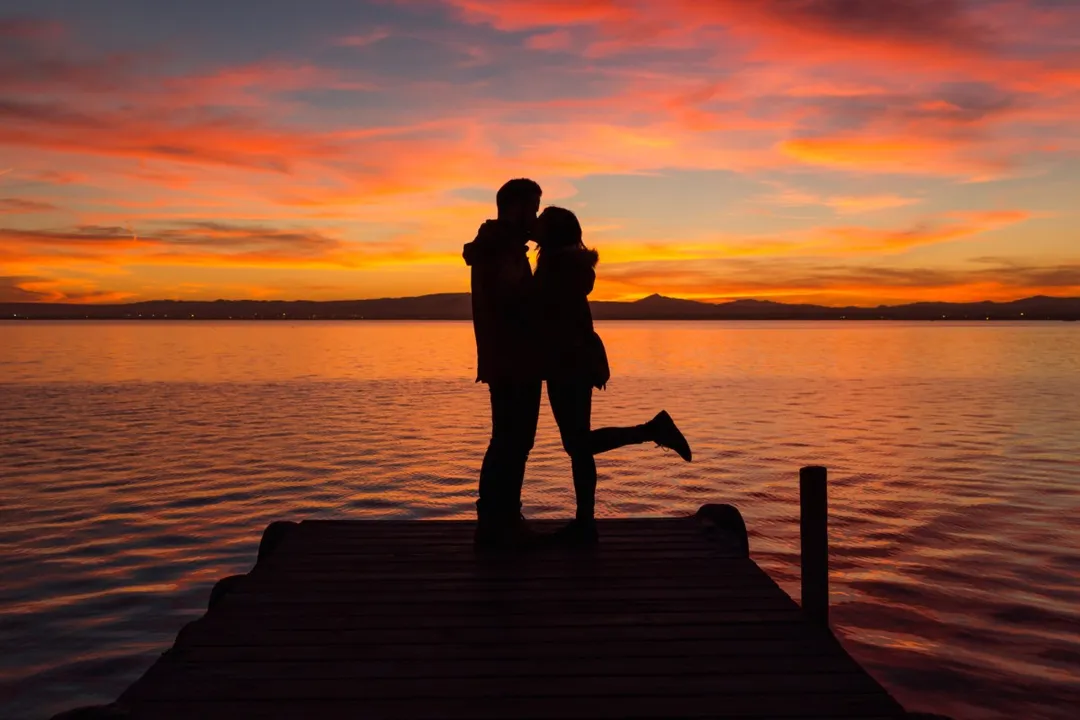  Chinese man damages eardrum and goes deaf after kissing his girlfriend for 10 minutes straight